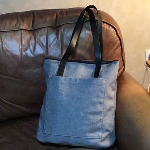 Everlane medium size tote bag; used once
